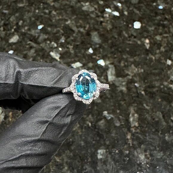 925 Sterling Silver Oval London Blue Topaz & White Zircon Halo Ring Size 6 - Picture 4 of 4